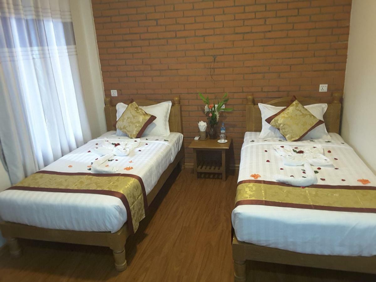 A Little Bit Of Bagan Hotel ภายนอก รูปภาพ
